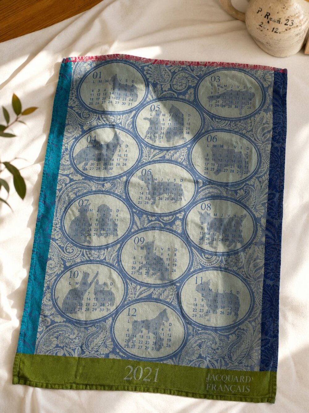 Le Jacquard Francais-French Dog & Cat Motif 2021  Calendar  Towel Linen Cotton